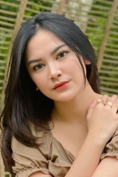 Mahalini Raharja as Laras