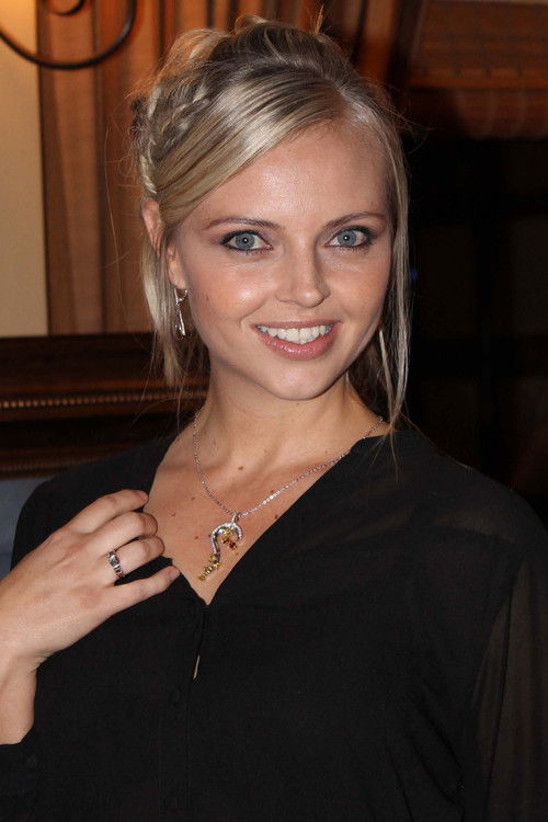 Yutame Venter as Vicky Louw