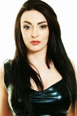 Rebecca McMonagle as Clara Sinclaire