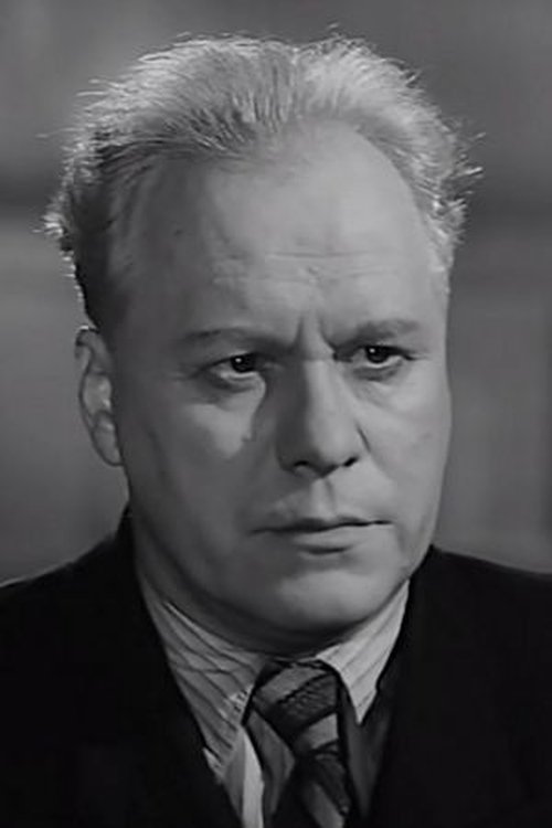 Pavel Molchanov as Aleksey Petrovich