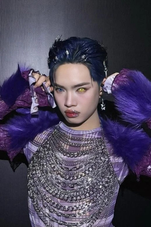 Pháp Kiều as Nghệ sĩ âm nhạc