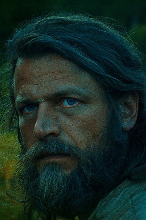 Sondre Klæboe Jacobsen as Thomas