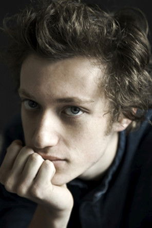 Roman Kané as Aurélien