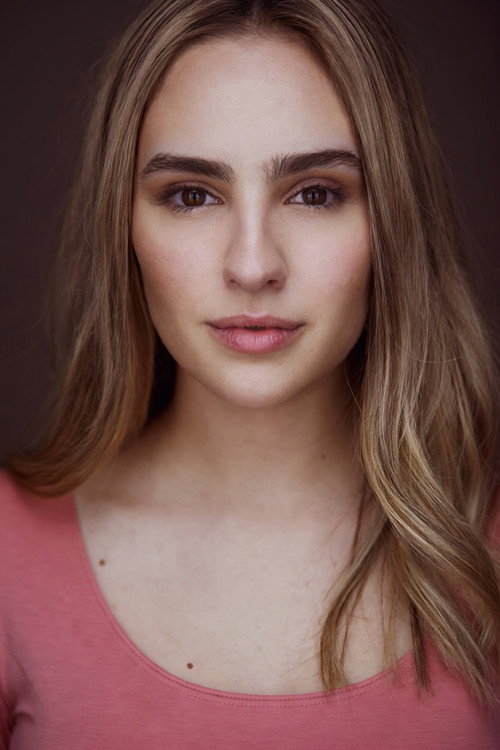 Emma Elle Paterson as Renee
