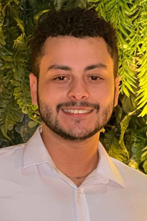 Taha Kalil Mendes Elgazzaoui as Tag