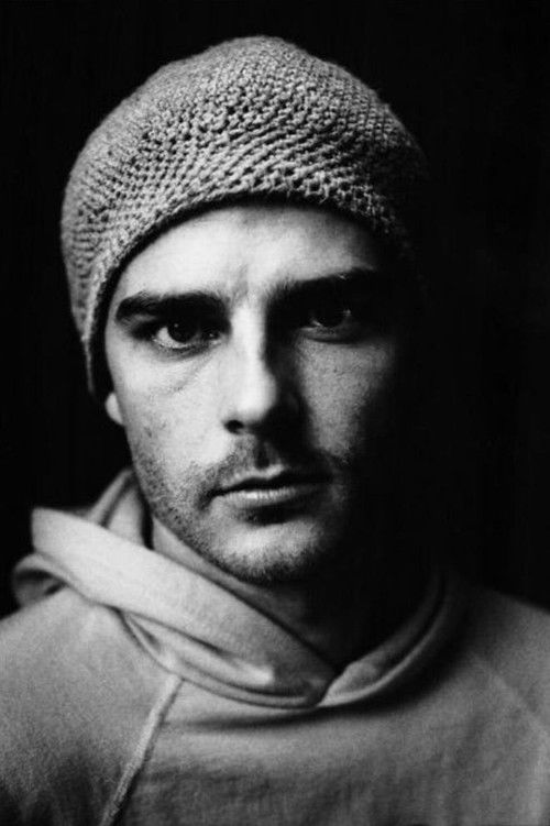 Martin Gamet as Pierre