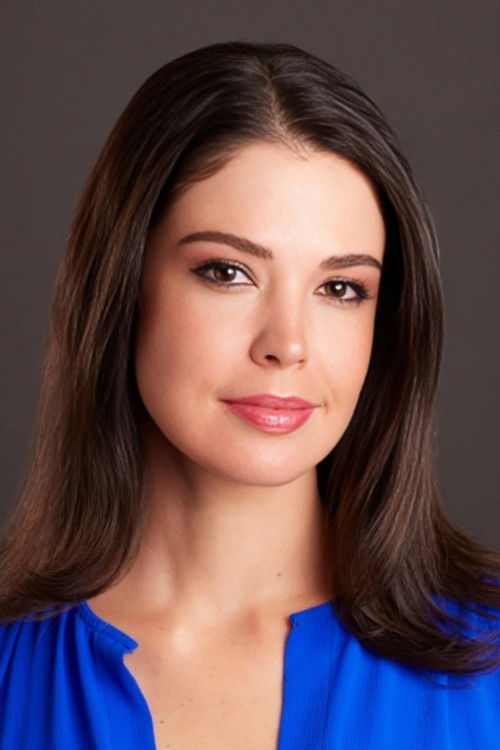 Andrea Garces Lopes as Beautiful woman