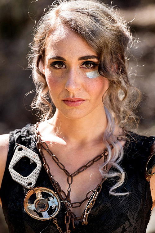 Madeleine Kennedy as Amber