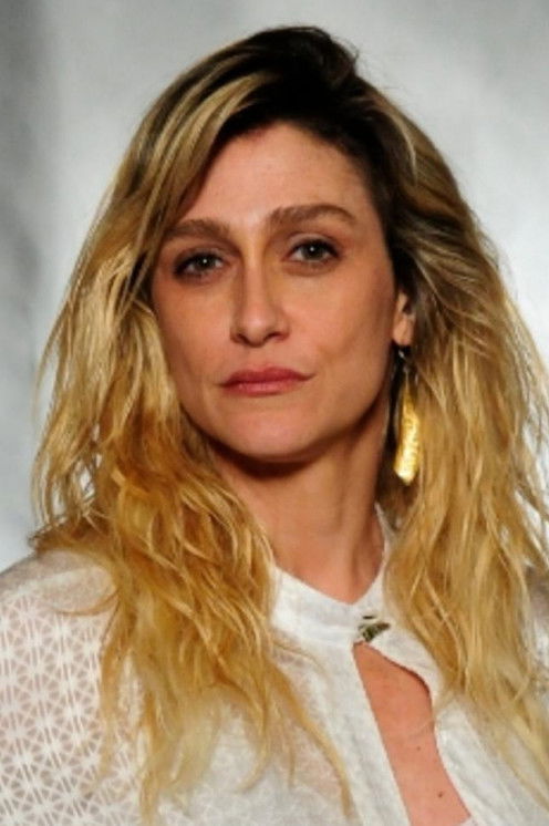 Amora Mautner as Self