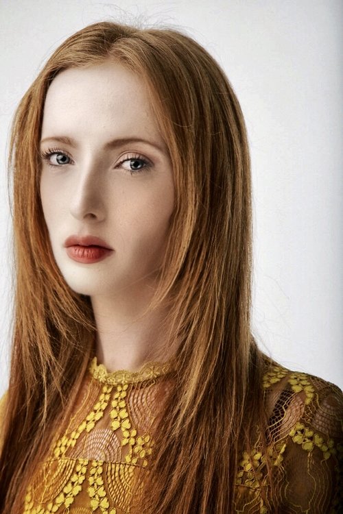 Laura Long as Cassie