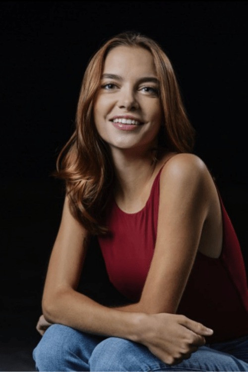 Lara Hunter as Salem