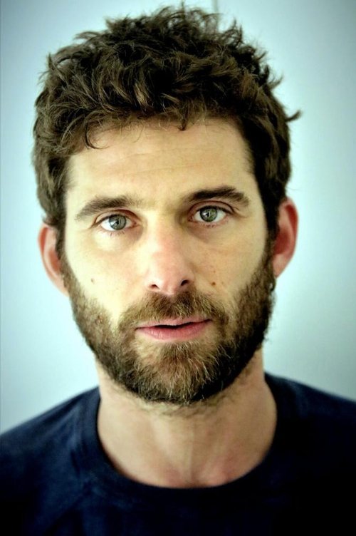 Andrea Napoleoni as Simone