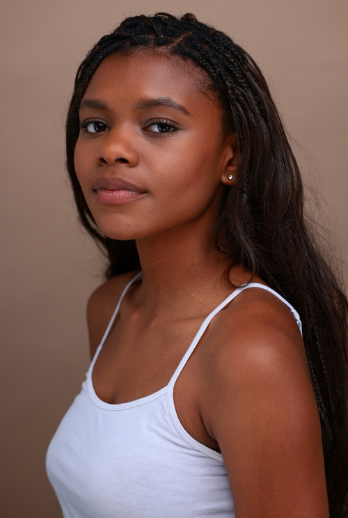 Chloé Flowers as Kai Stone