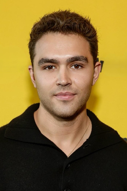 George Hawkins as Darem Reymi