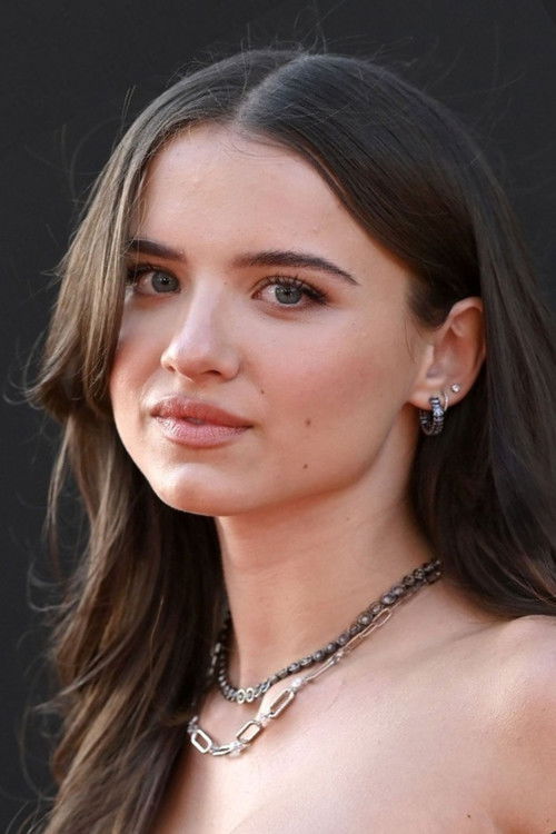 Madeleine McGraw as Sam