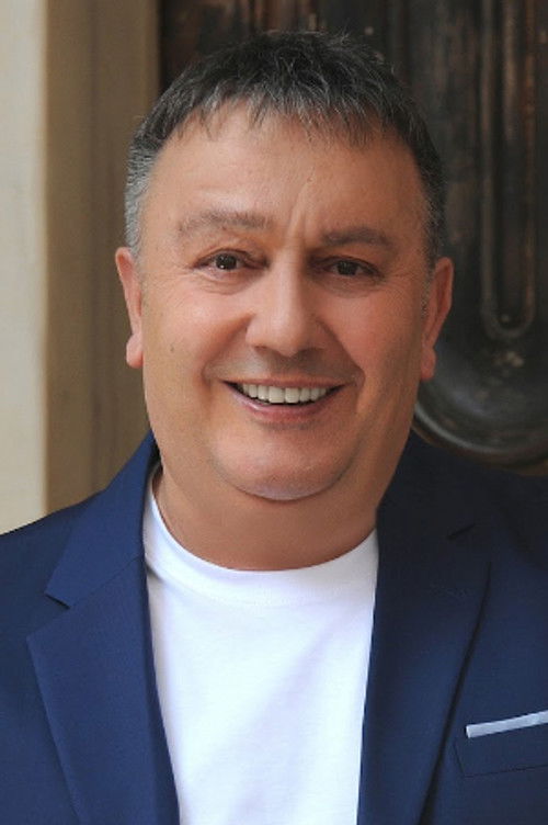İsmail Türüt as Yılmaz