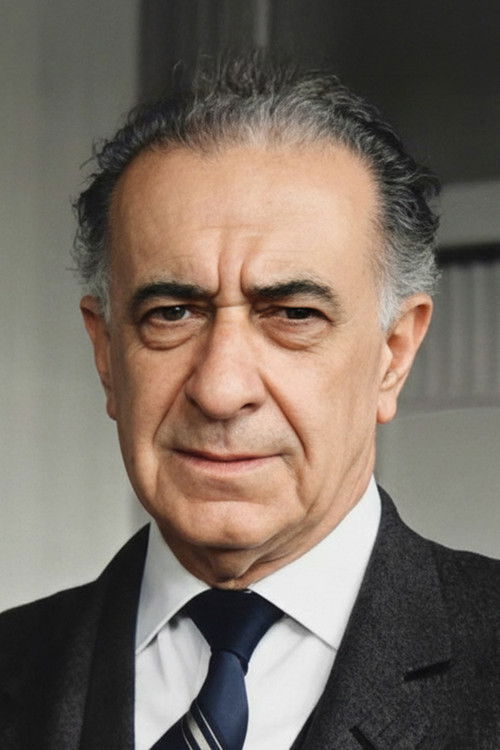 Vasfi Rıza Zobu as Chef