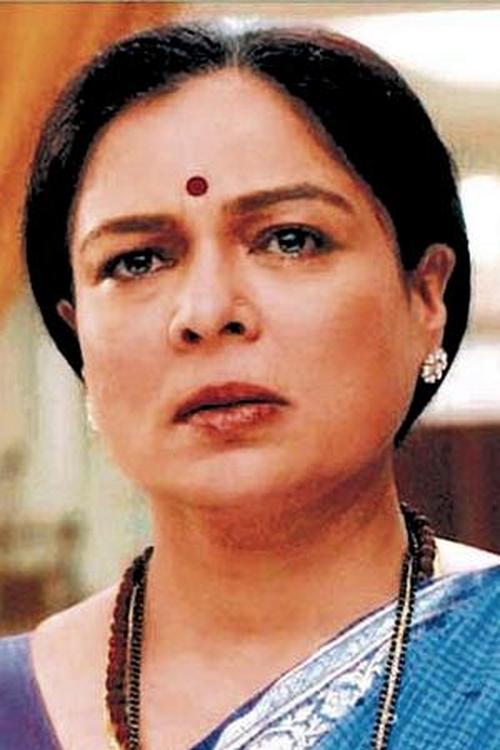 Reema Lagoo as Sameer's Mother
