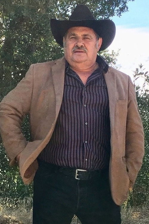 Luis Bañuelos as Amaranto Molina