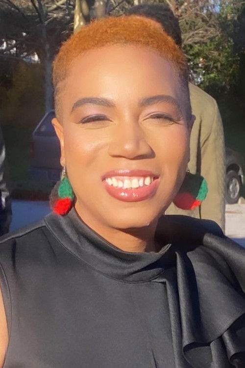 Ruwaydah Amin as Club Girl