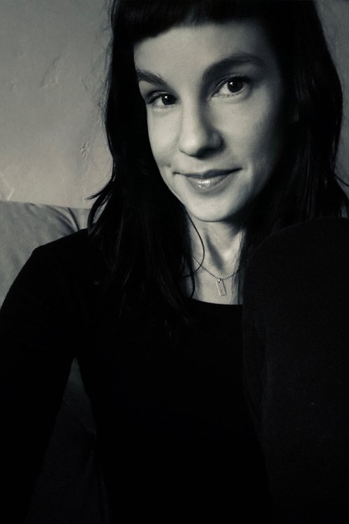 Heather Fox as Janet