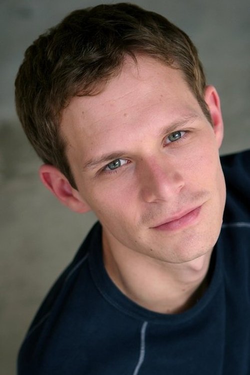 Nathan Mobley as Kyle Hensler