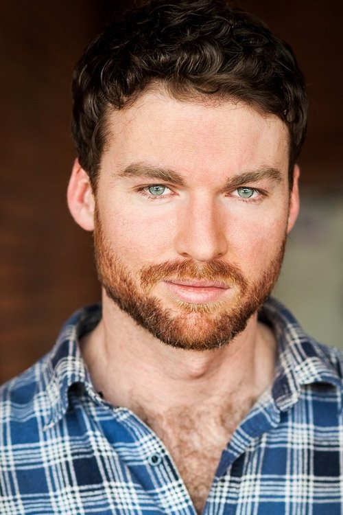 Joshua Lin Hodge as Immigration Officer