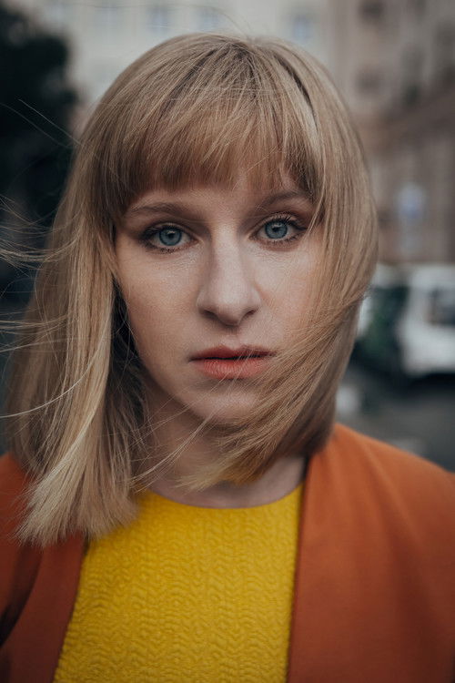 Claudia Artner as Dancer