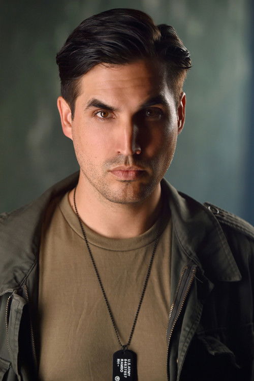 Thomas Bekkers as Miles