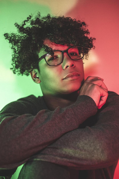 Hansel Porras Garcia as Phone Operator