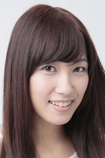 Seira Sato as Sayuri Bakutani