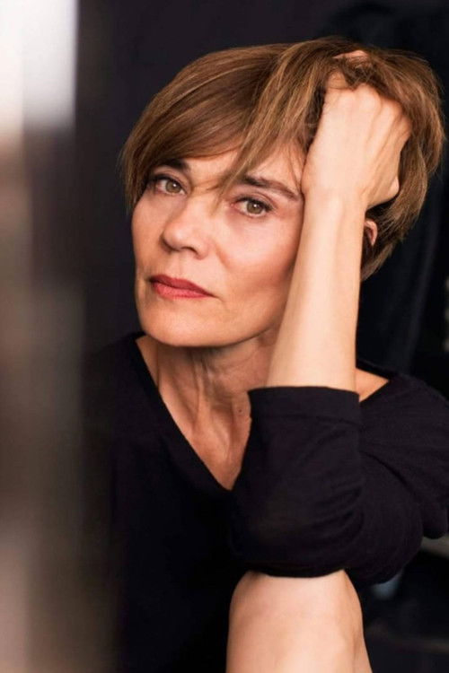 Isabel Vázquez as Ana Lunerti