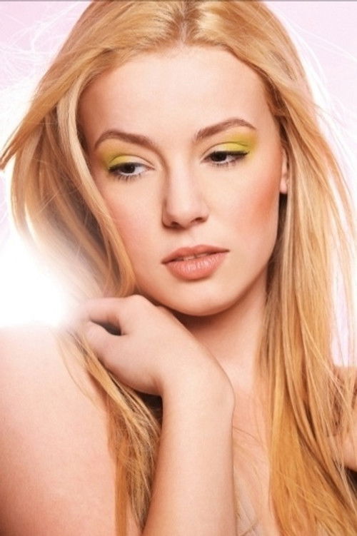 Ramona Hanganu as Carla di Pietro