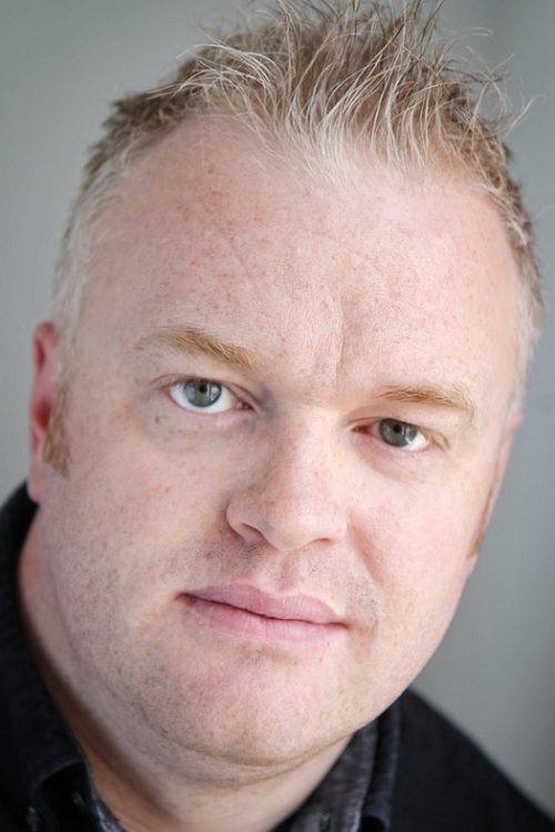 Charlie Richmond as Henry