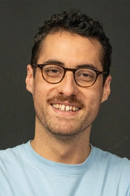 Ignacio Socías as Journalist (voice)