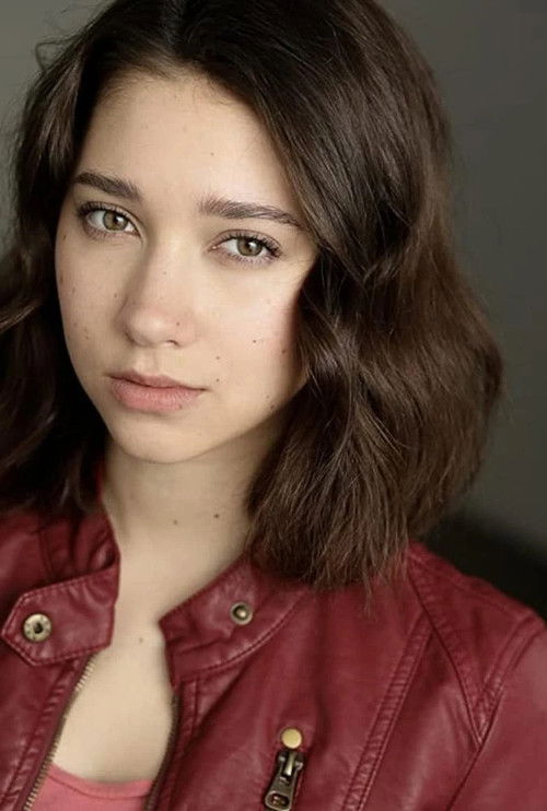 Bella Samman as Young Eleanor