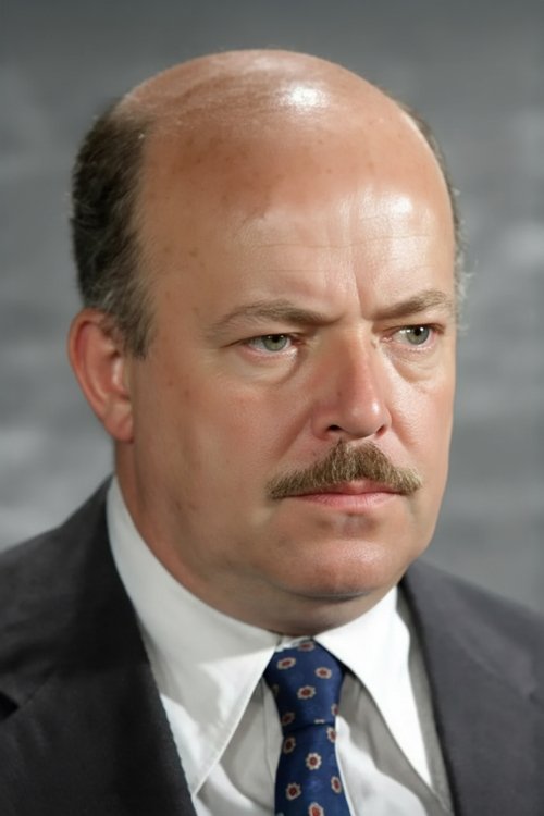 Hüseyin Kutman as Kamil