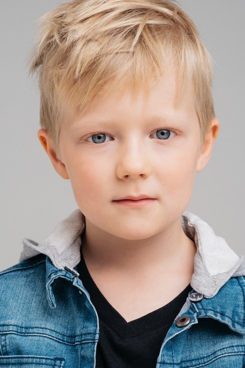 Oscar Vaillancourt as Maxime