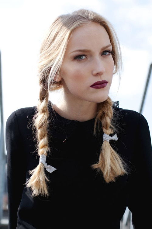 Elina Loukas as Nadine Fides