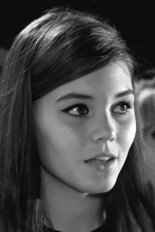 Efi Kamper as Silvia (ep. Le adolescenti)