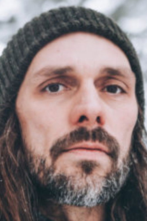 JP Leppäluoto as Singer