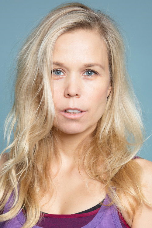 Helena Lewin as Julie (voice)