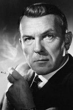 Hans Cossy as Kaplan