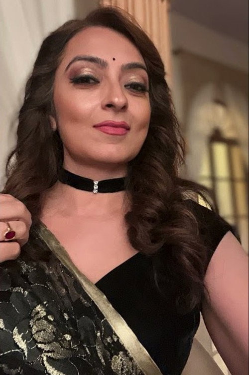 Jaya Binju as Thakurain Riwa Vikram Singh