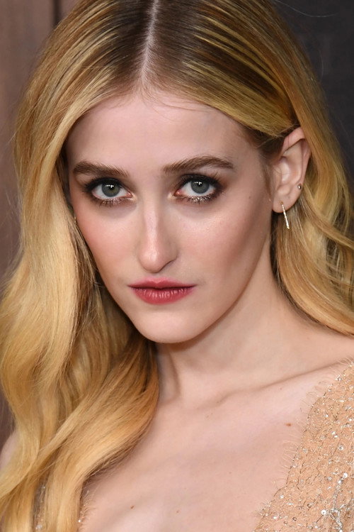 Gus Birney as Gaynor Phelps