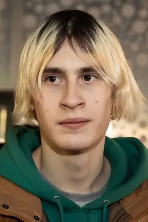 Arsenii Markov as Senia Steshenko