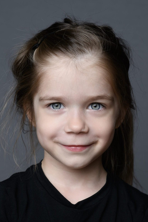 Melaniya Elistratova as Инга в детстве