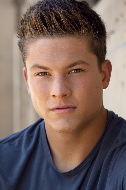Daniel Dannas as Trent