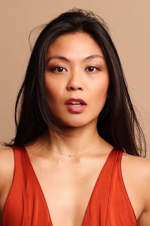 Teresa Avia Lim as Olivia