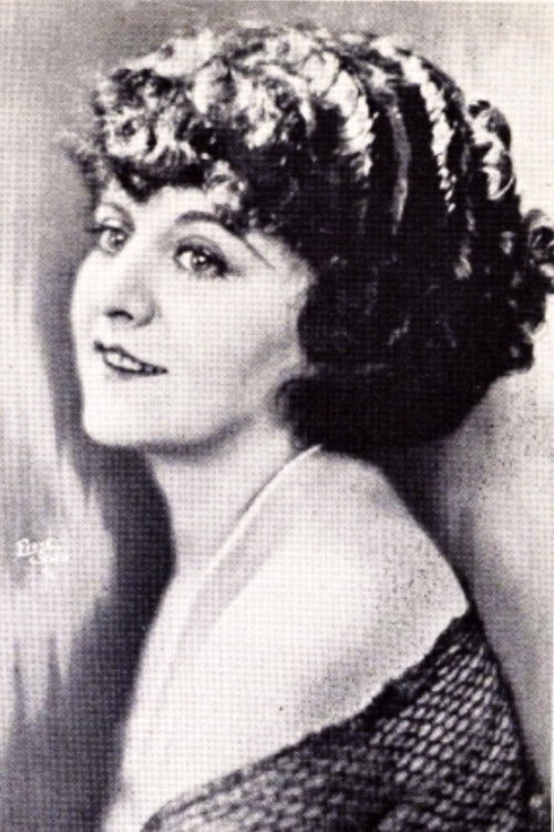 Martha Marshall as Cecilia Thorne